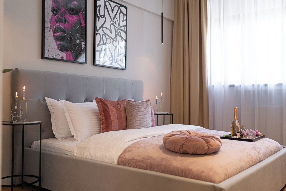 Contemporary 3-Bedroom Lofts - Modern Touches Meet Classic Elegance by Calea Victoriei