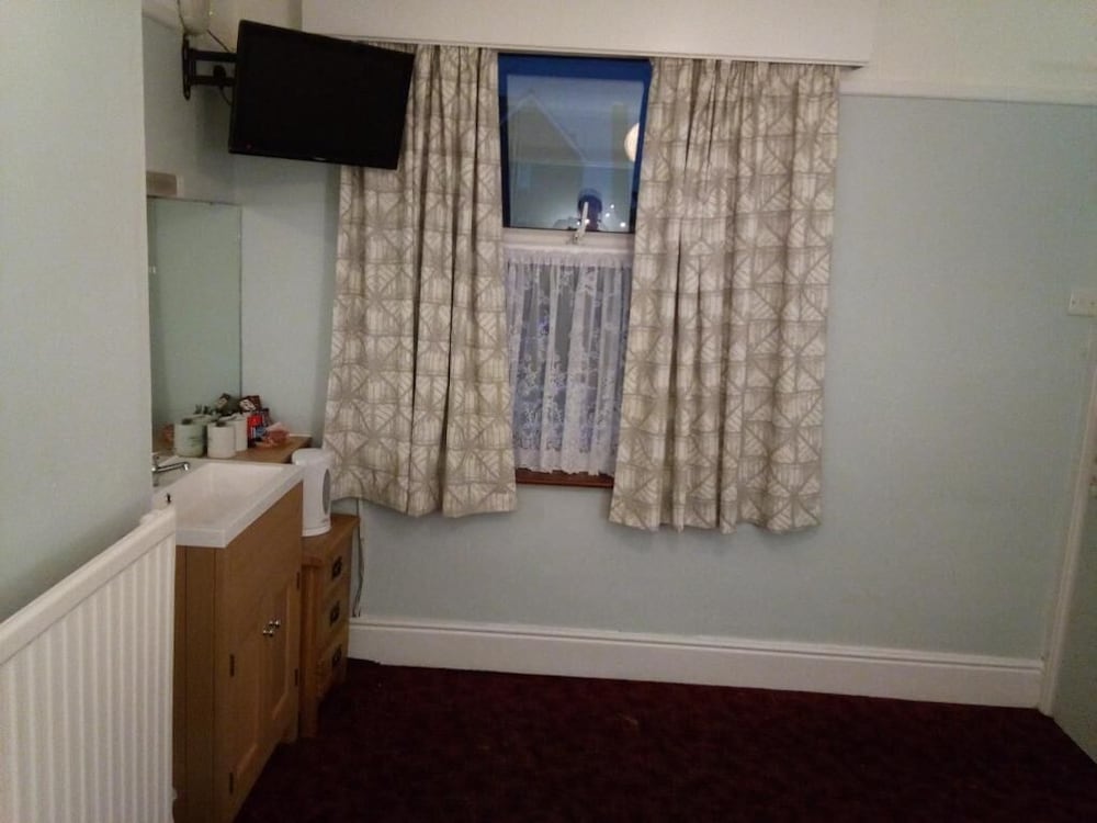 Meadows Way Guest House