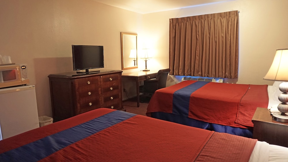 Rainbow Inn - Near Adventure City