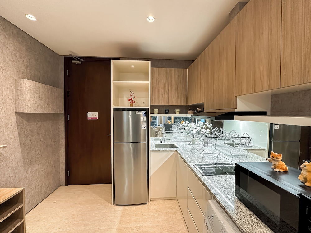 Tranquil And Modern Haven 2Br At The Rosebay Apartment