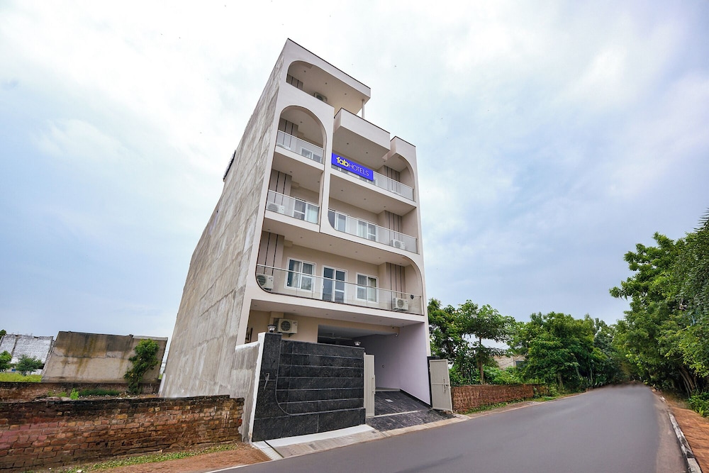 Fabhotel Ar Prime