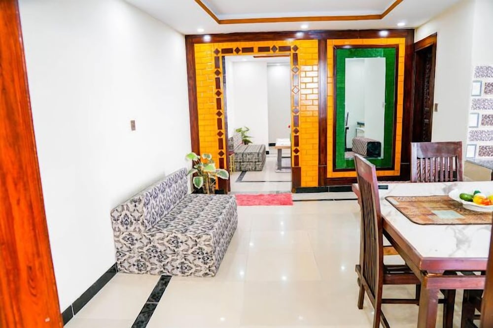 Dunleigh Apartments Murree view 3