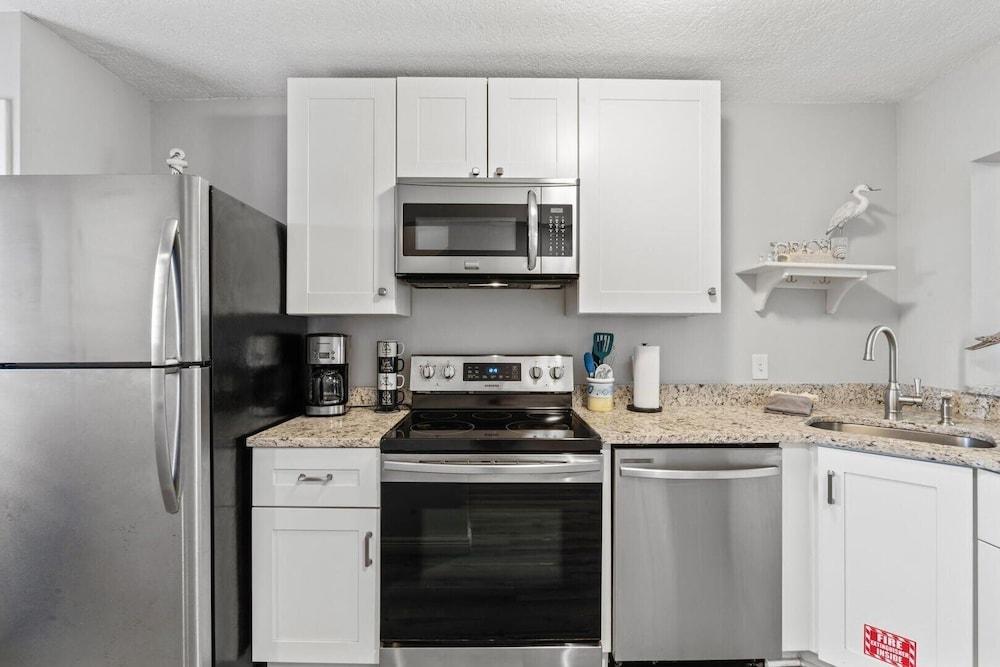 Blessed By The Sea Crescent Beach Activities 2 Bedroom Home