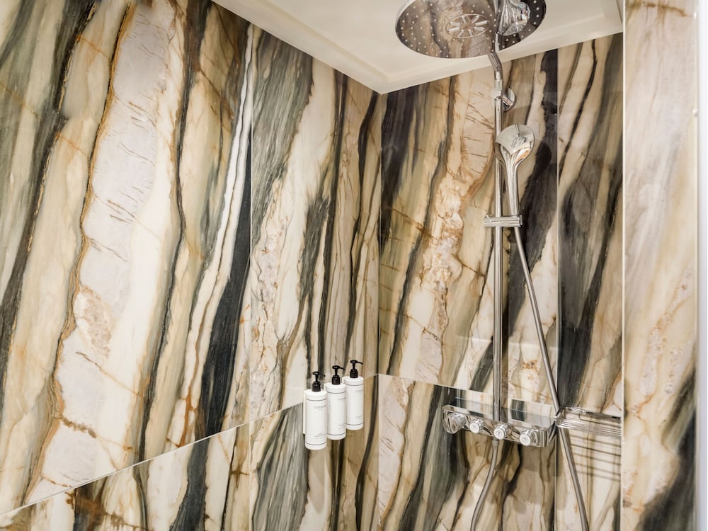 Merveil Luxury Suites - Bourse I-II