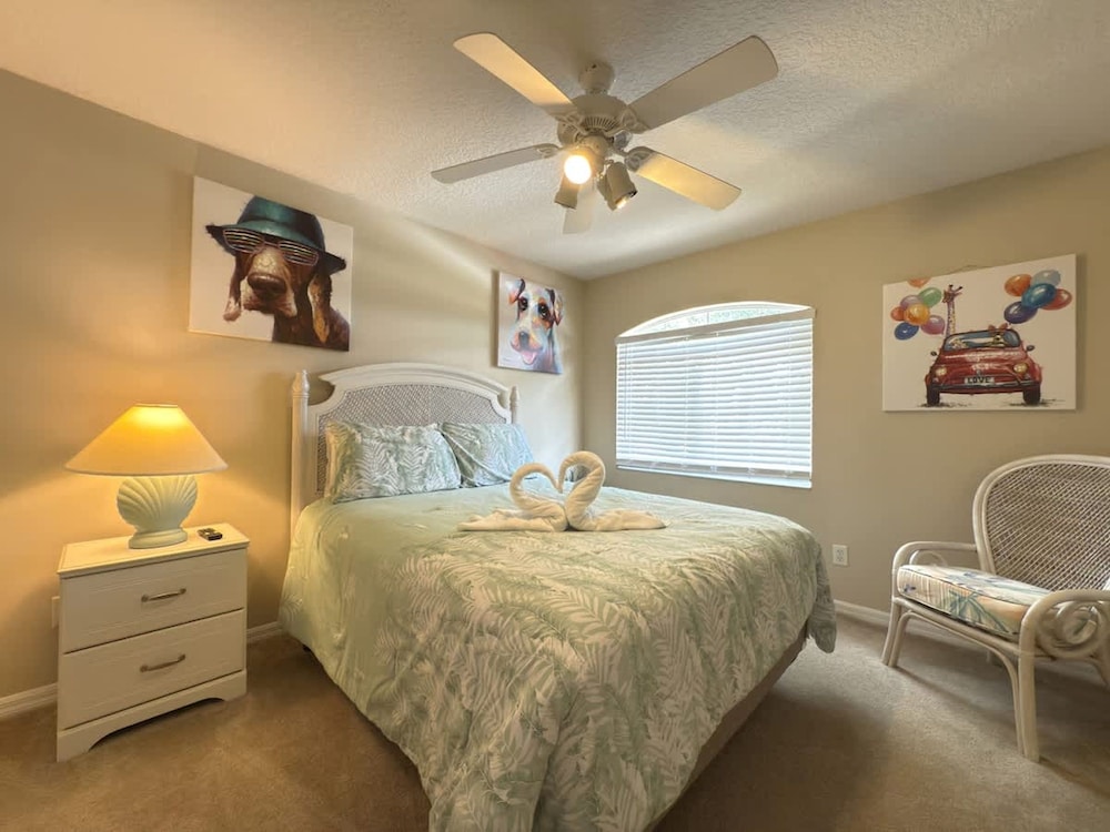 Near Disney Villa 3 bd Private Pool