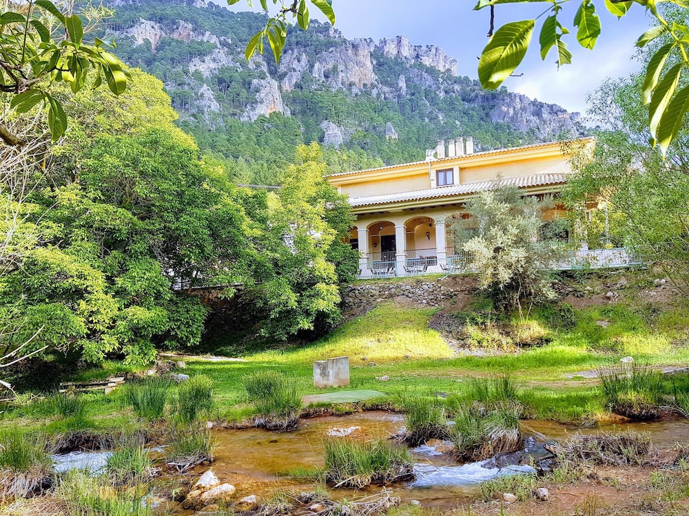 Hospedium Hostal Sierra del Agua