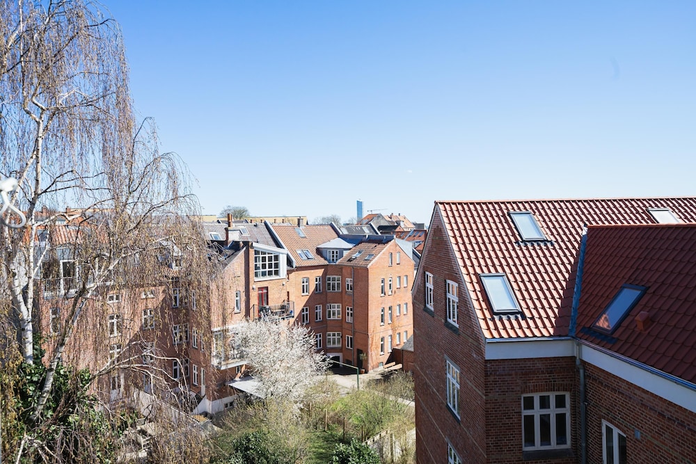 Beautiful 1-bed in Peaceful Surroundings