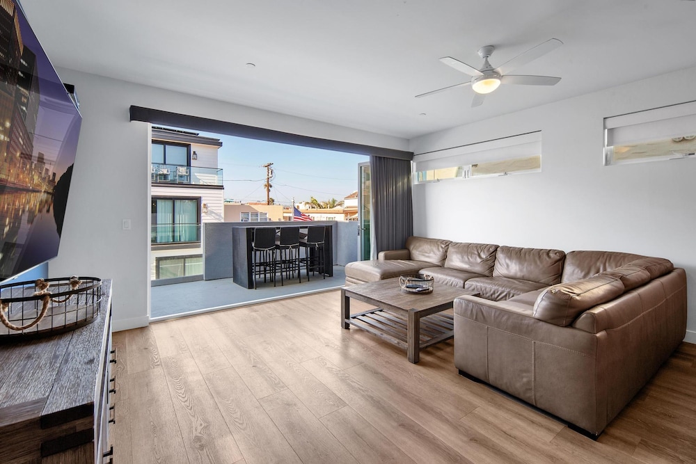 Island Paradise Deck w Ocean Views