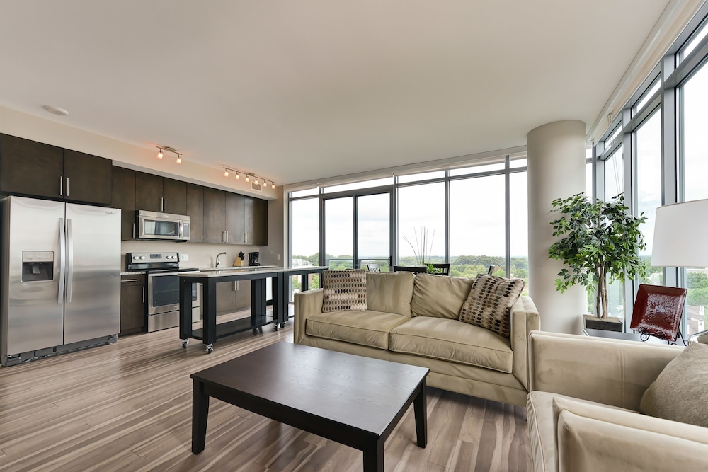 Ovation at Park Crest by Bridgestreet