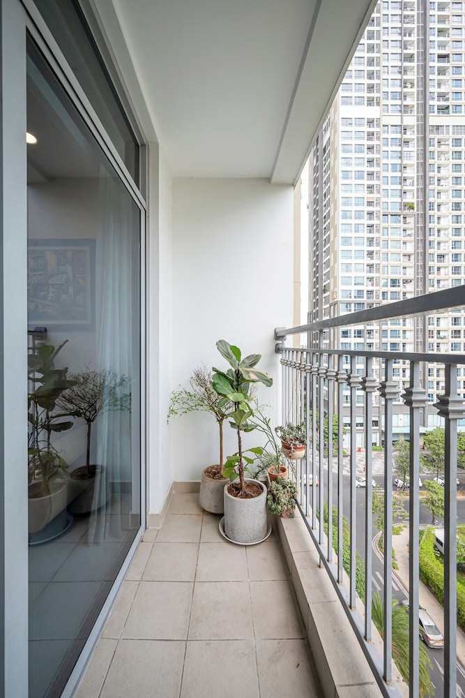 PD Pristine Apartment Landmark Plus