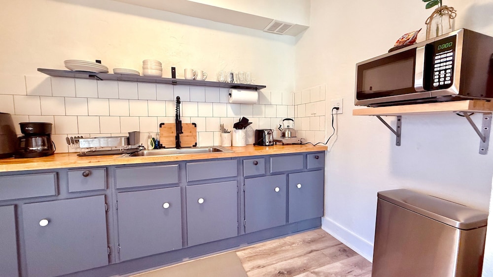 Renovated 2BR Near Paseo With Wifi Smart TV 31B
