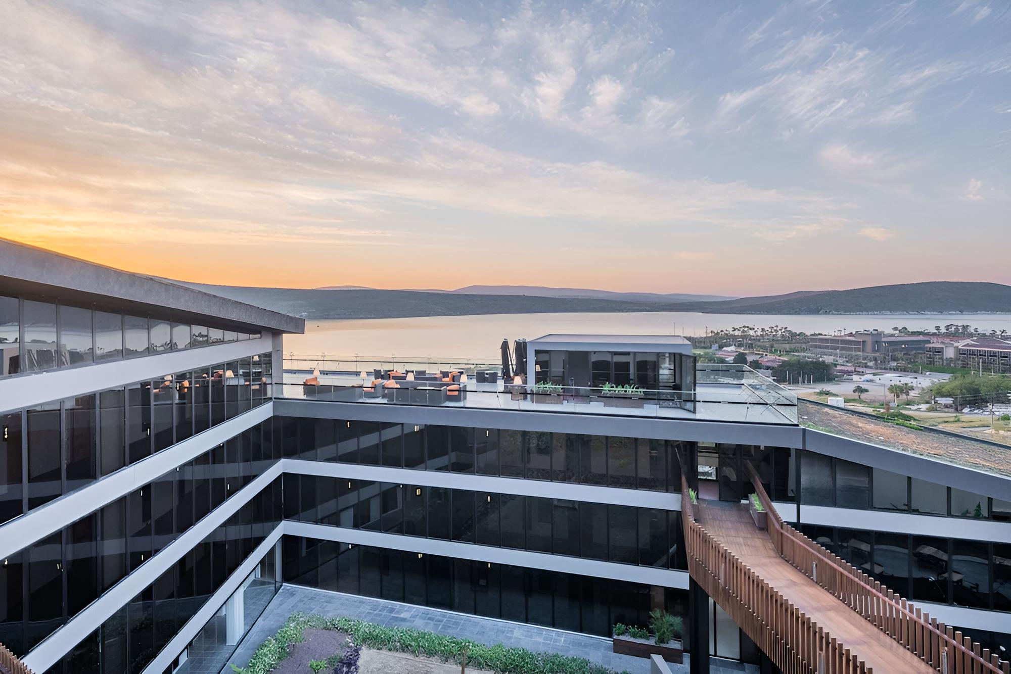 The S, Ascend Hotel Collection