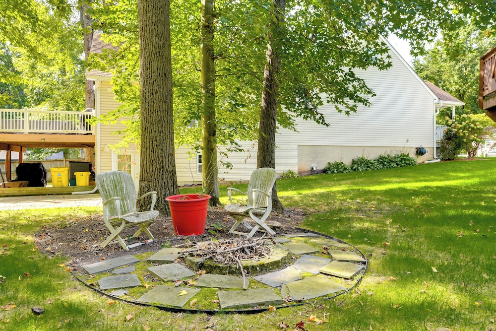 Cozy Apt in DC Suburbs: 4 Mi to Main St Laurel