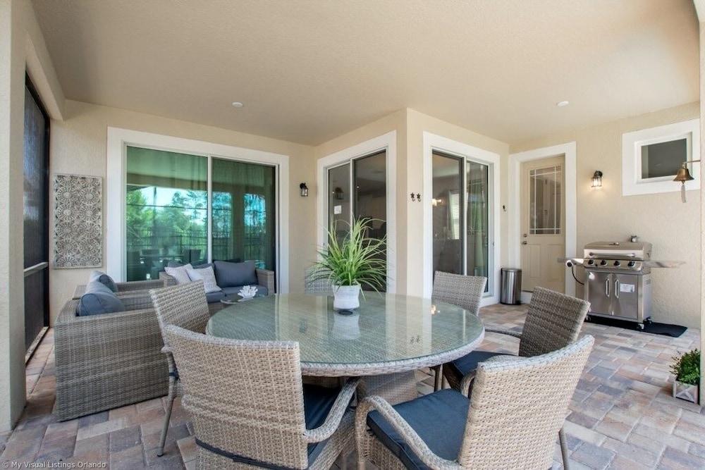 1504 New Luxury 6 Bed With Pool/spa 6 Bedroom Villa by RedAwning view 2