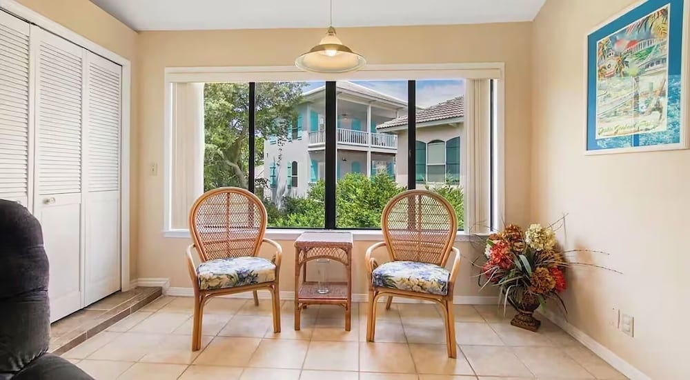 Chateau La Mer II #804- Blue Ocean Getaway