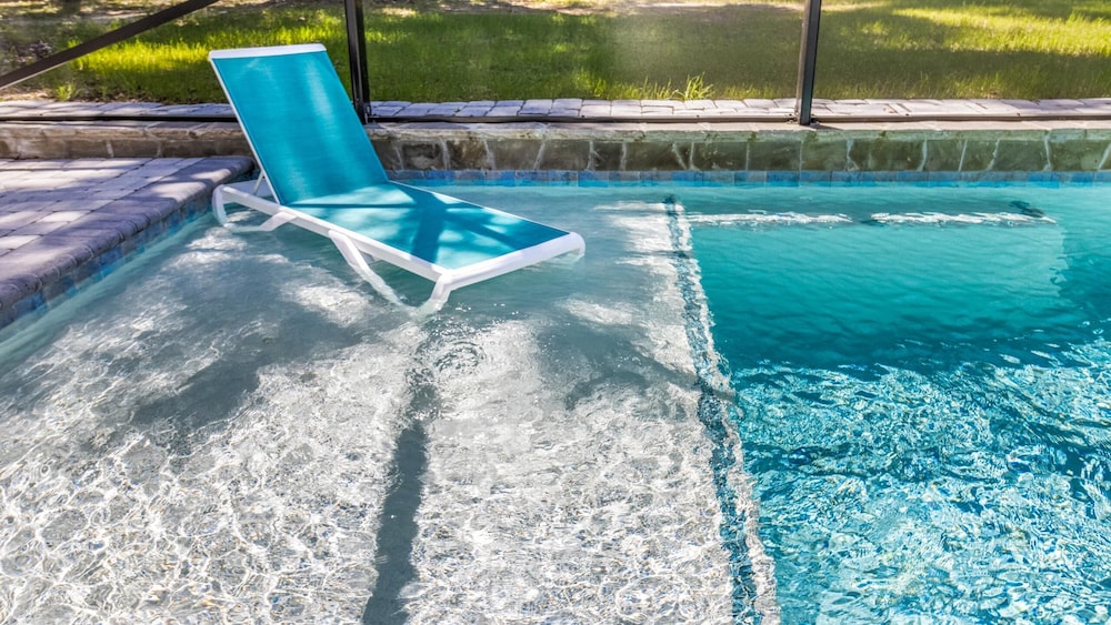 Southern Charm by Southern Vacation Rentals