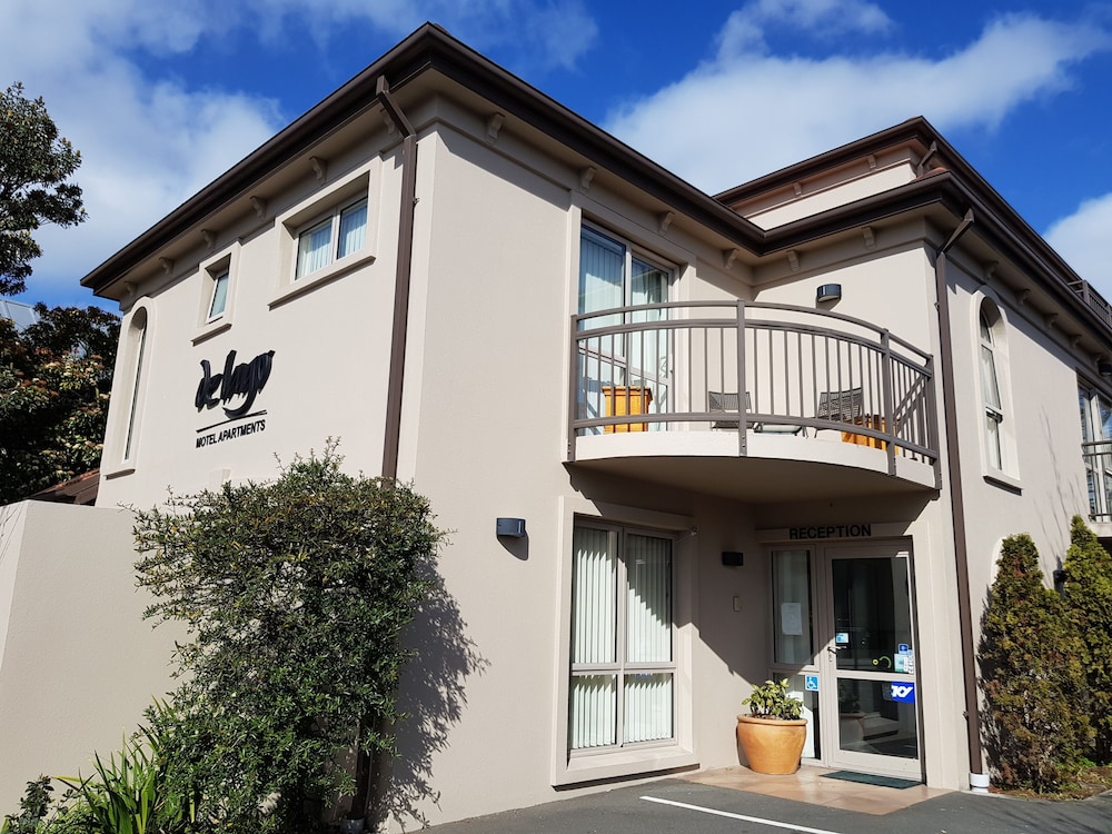 De Lago Motel Apartments