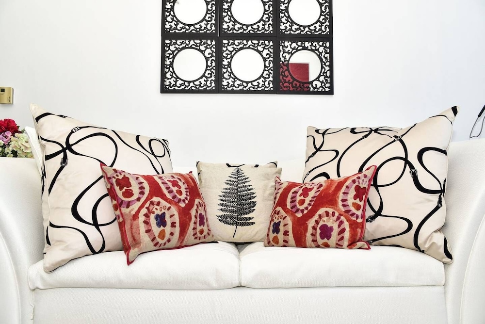 Comfy and Lovely 1BR in Difc!