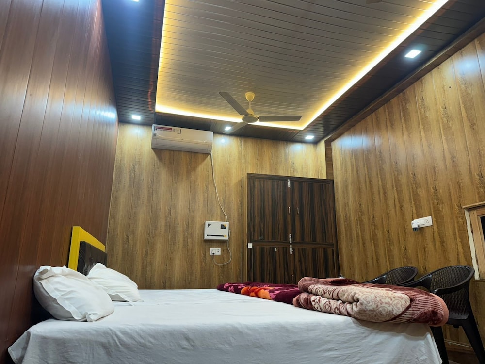 Hotel in Naimisharanya
