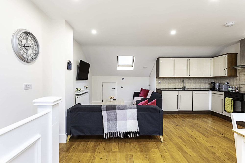St. Johns Hill Penthouse