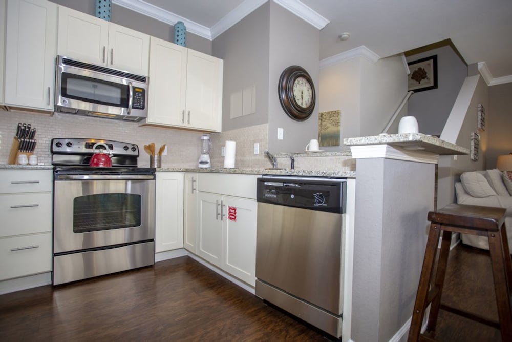 Lucaya Village 2956 - Image 4