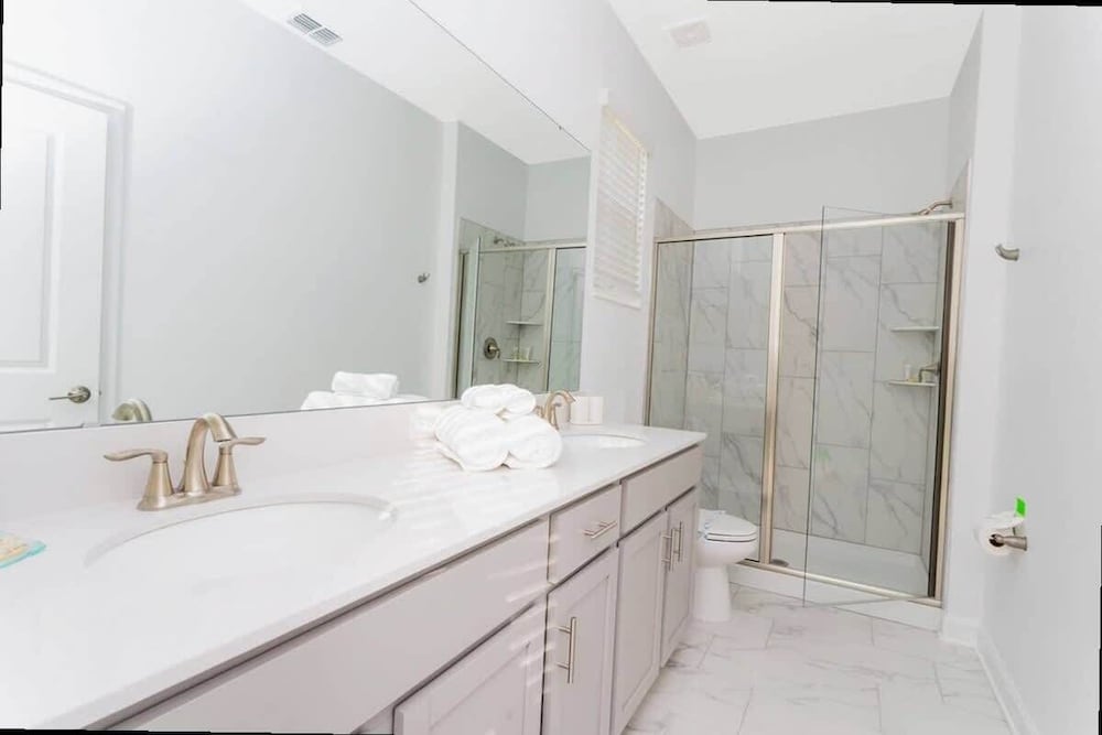 Luxe 5BR Villa Pool Game Room Minutes to Disney