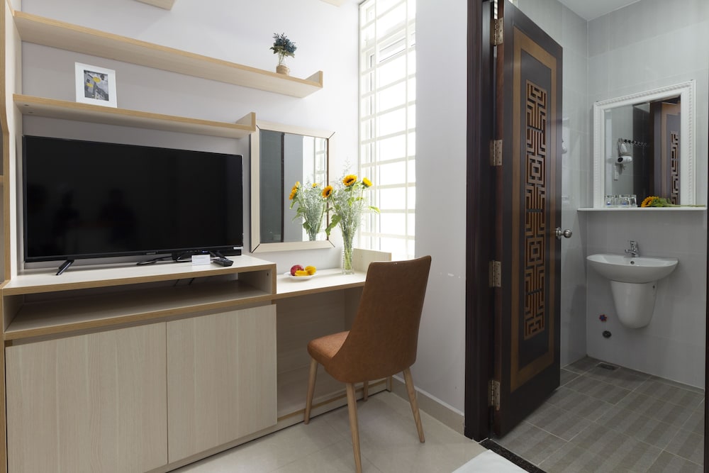 CBD Home - Home in Central - The Art