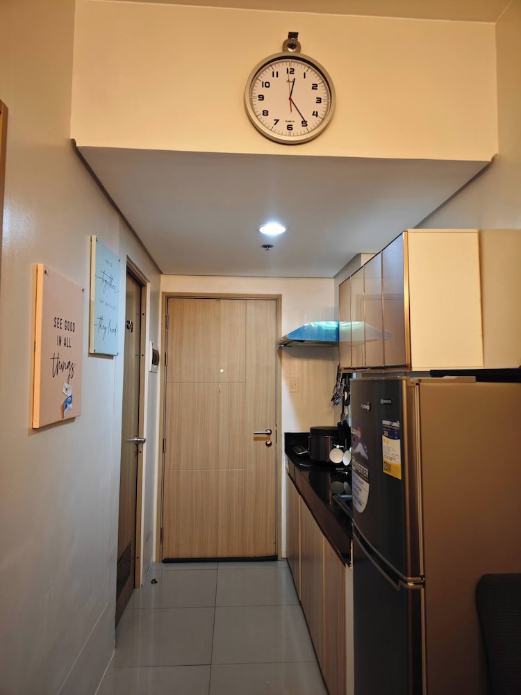 Luxurious and Cozy Condo in Quezon City With City View