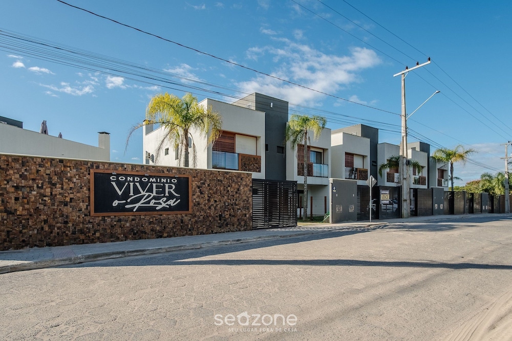 Condominium w/ Pool 500m From Ibiraquera Lagoon - VRS