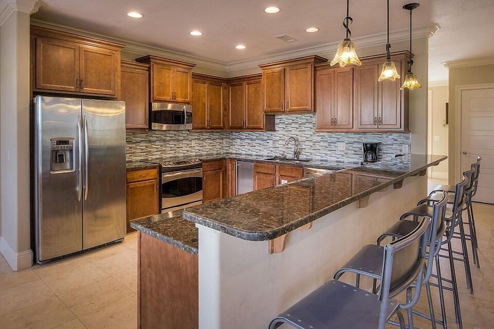 Acqualina 9 Bedroom Holiday Home by Five Star Properties