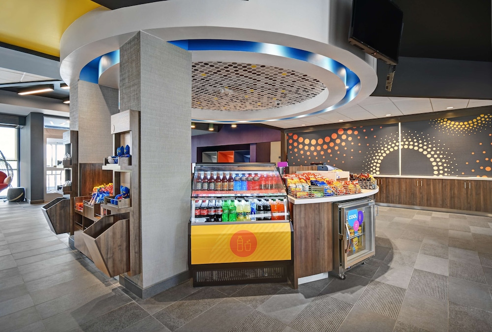 Gaylord Vacations - Tru By Hilton Gaylord, MI - Property Image 9
