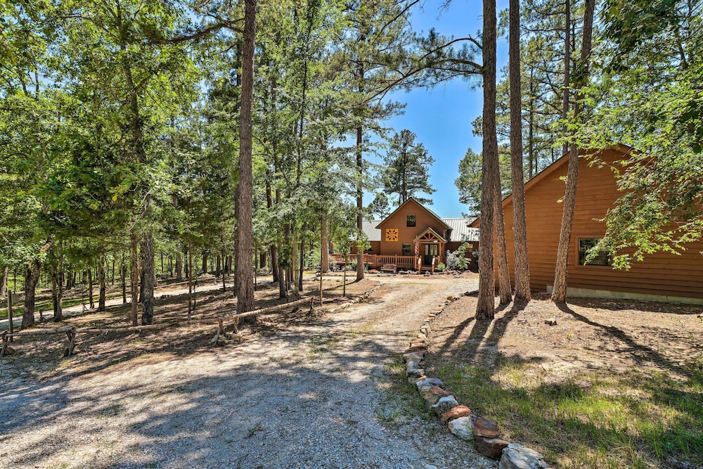 Peaceful Cabin w/ Deck + Scenic Mtn Views!