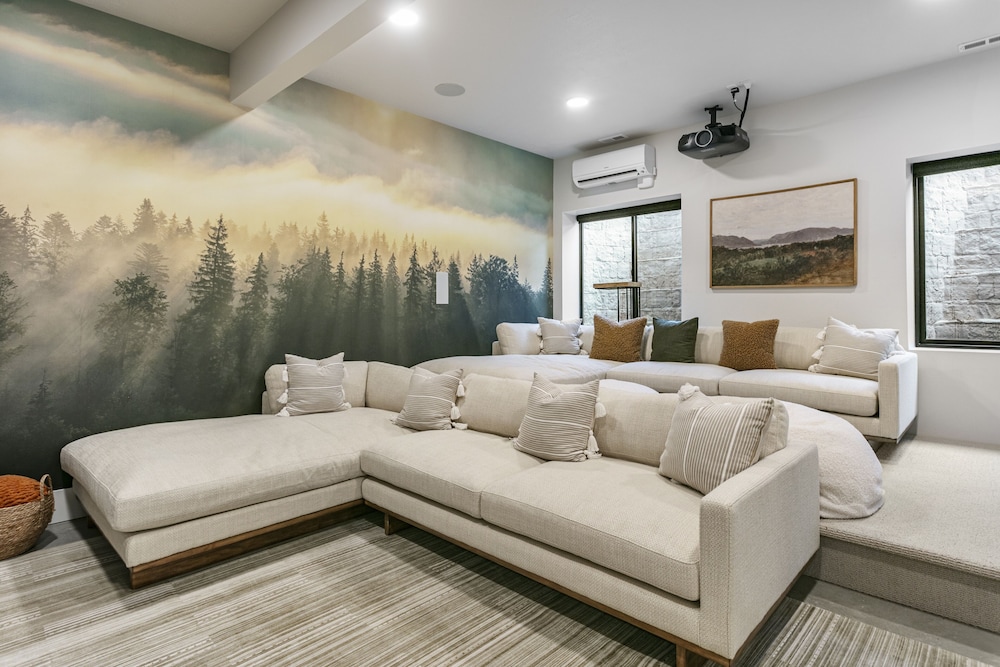 1506 W Orion Way - Skyridge 6 Br Home With Hot Tub 6 Bedroom Home