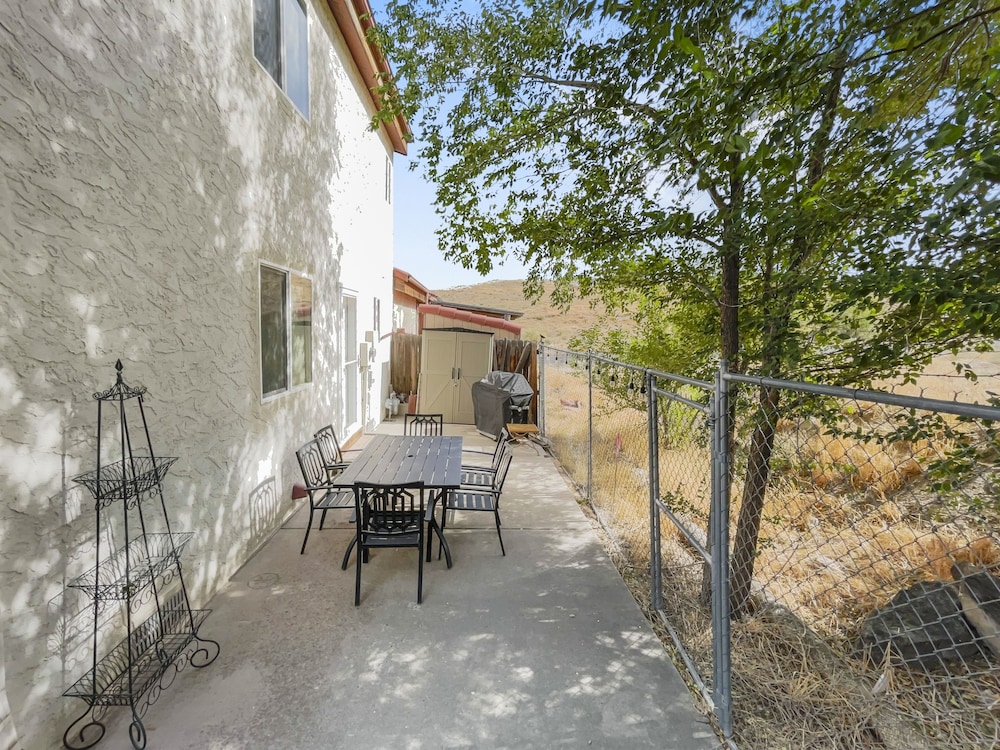 Fairway Desert Vista-valley Views Next To Golf 3 Bedroom Home