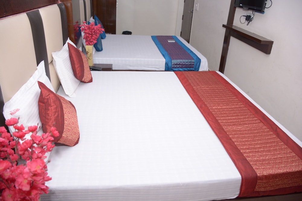 Sidhartha Tourist Lodge