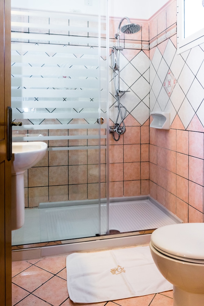 Andreolas Luxury Suites