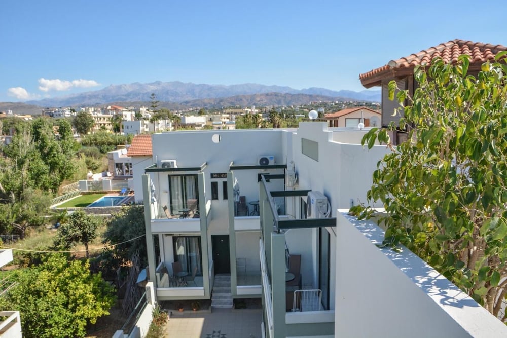 Ilias Apartments