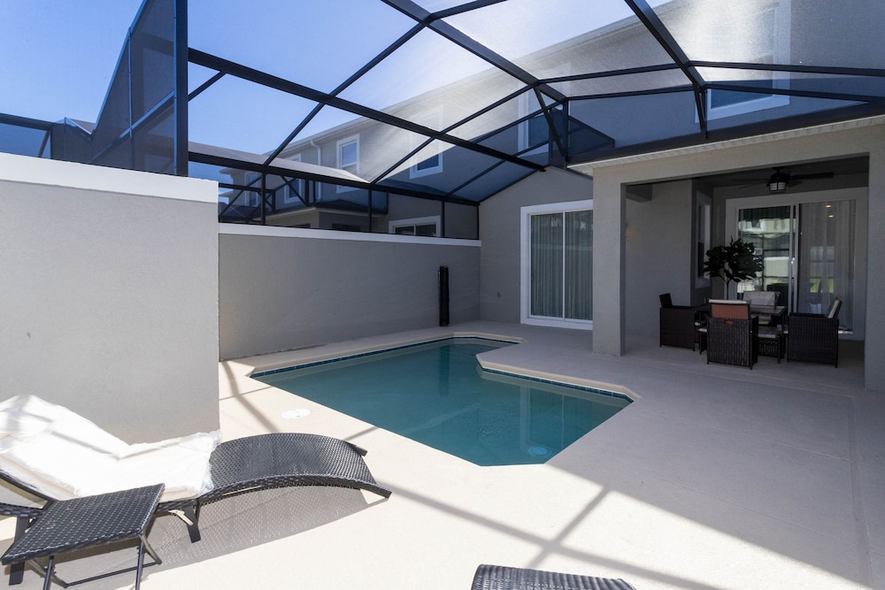 Gorgeous 4Bd Close to Disney w/ Pool @ Storey Lake 4245 - Image 4