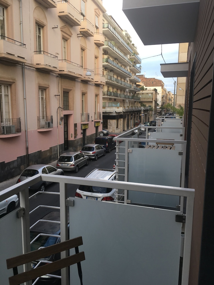 8 Room Hotel
