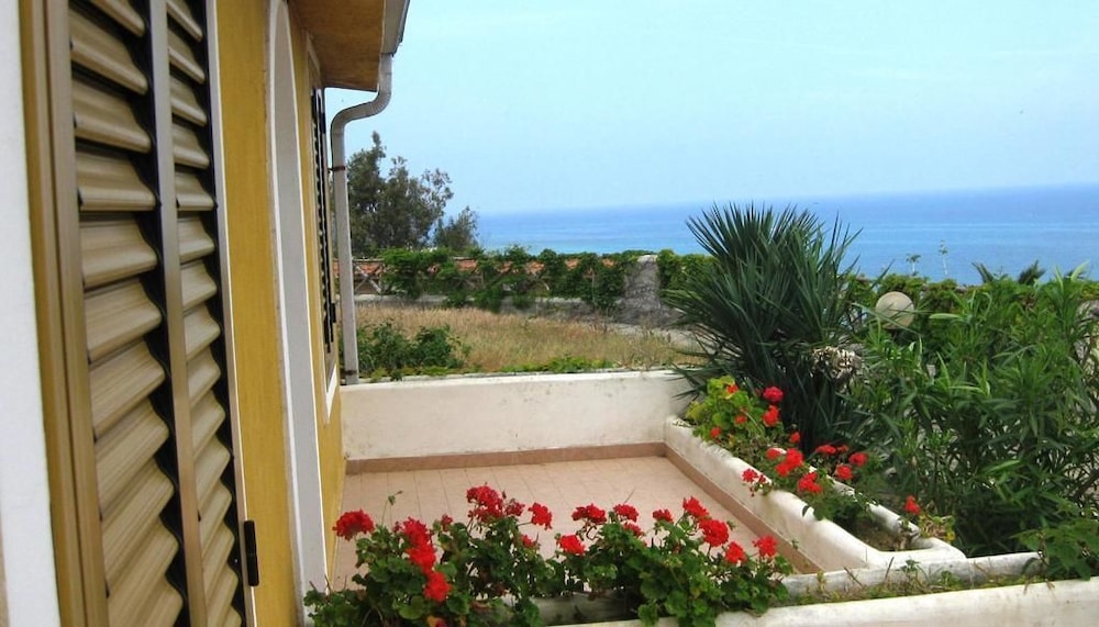 Cala Petrosa Resort