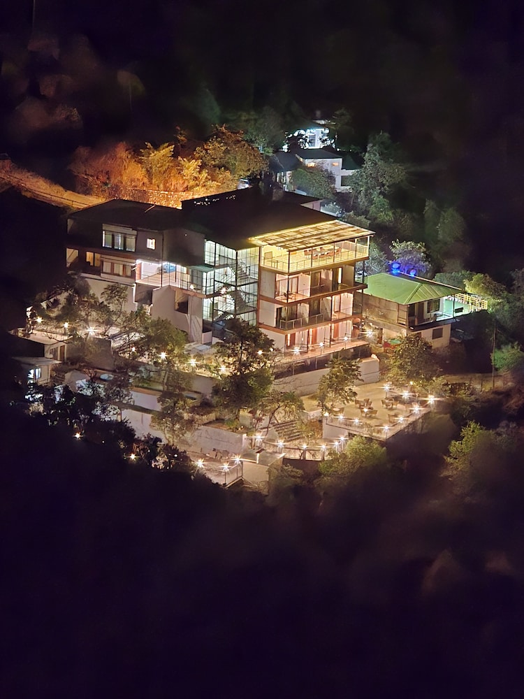 Gurugram Resort Mussoorie