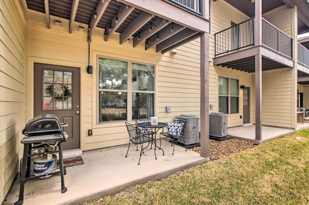 Lago Vista Townhome Near Lake Travis! - Property Image 12