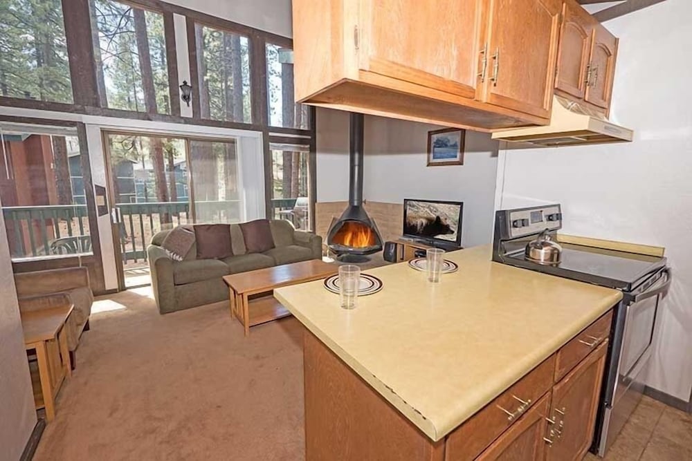 3861 Saddle Road by RedAwning