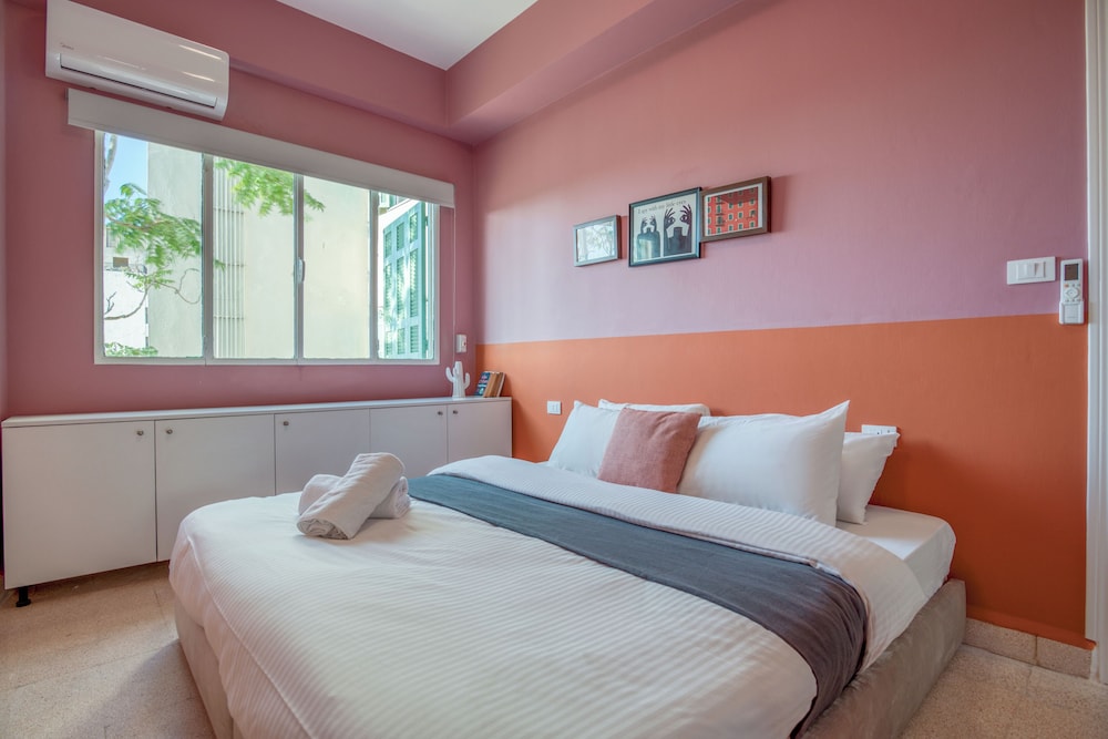 Dalida's 2-BR Apt in Mar Mikhael