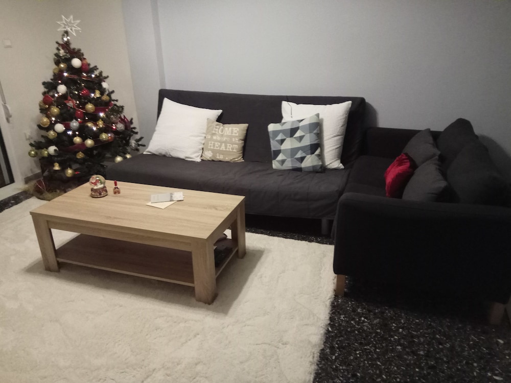 Grandma Vasiliki Rooms To Let