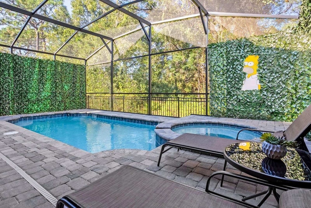 Spectacular 7BR Home w Pool & Arcade Near Disney