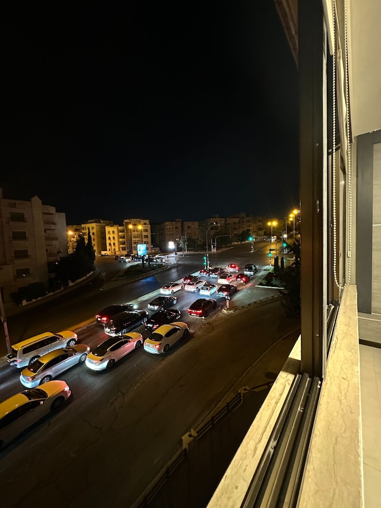 Charming Amman Apartment With Electric Heating & Pool Access