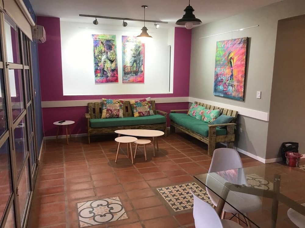 Apart Gallery