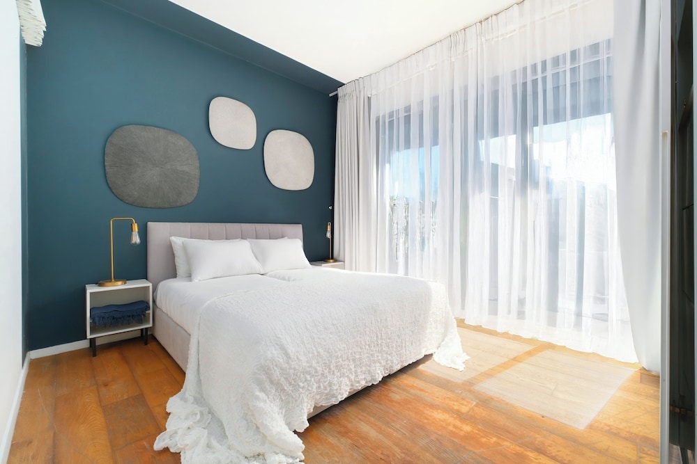 Allenby Urban Living Apartments by Sea N Rent