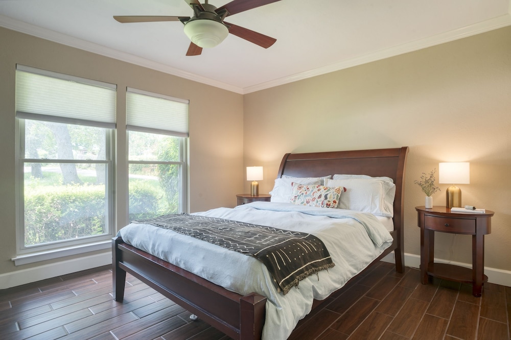Travis by Avantstay Waterfront Lake Retreat